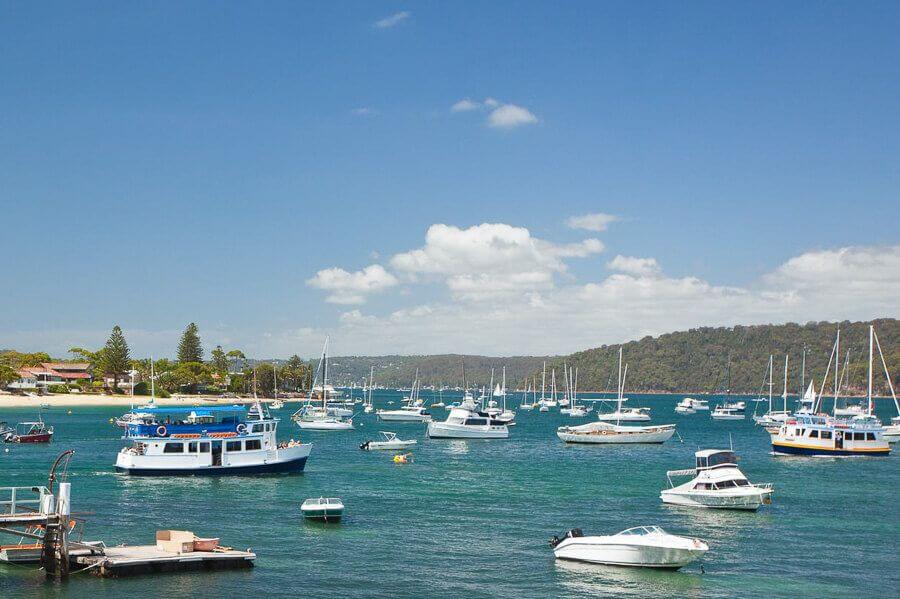 Resolute Beach Loop Walk Guide Ferry at The Basin in Ku-ring-gai Chase National Park, a way to access the Resolute Beach Loop Walk