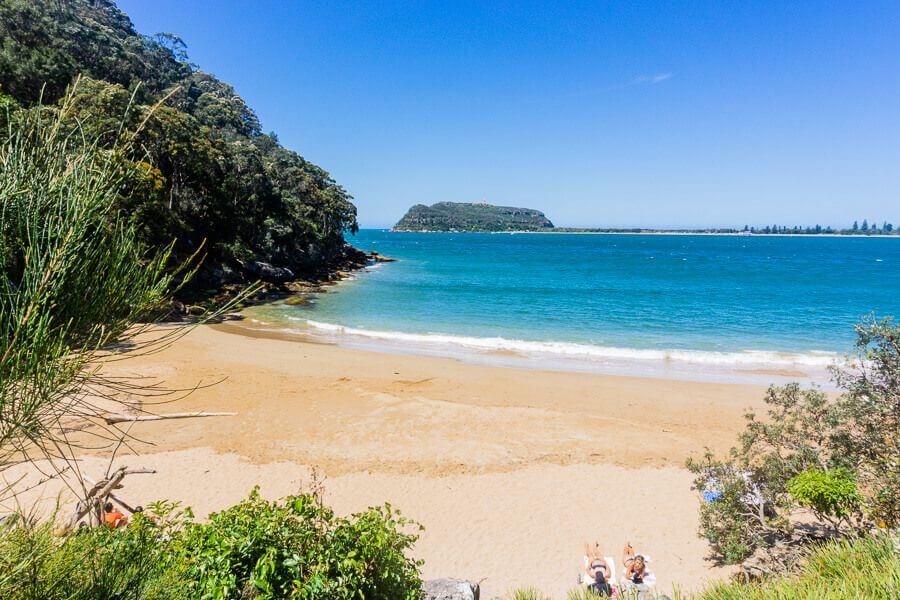 Resolute Beach Loop Walk Guide Resolute Beach in Ku-ring-gai Chase National Park, Sydney NSW