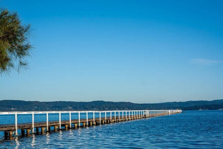long jetty tuggerah lake walk 768x512
