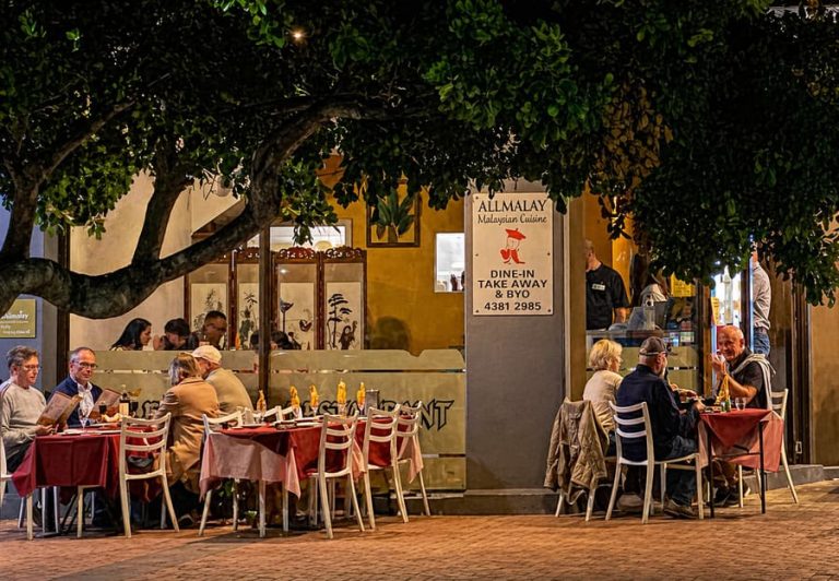 al malay avoca beach restaurant outdoor dining 768x532