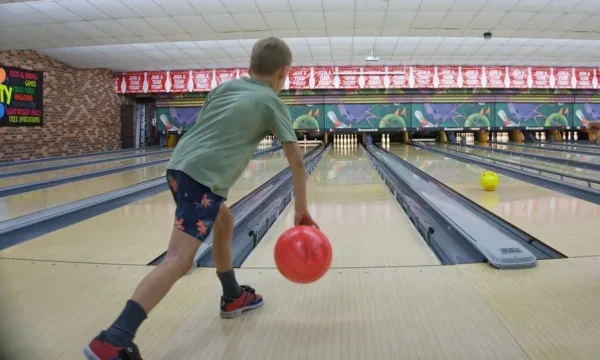 Child bowling at Bateau Bay Ten Pin Bowl on the Central Coast NSW