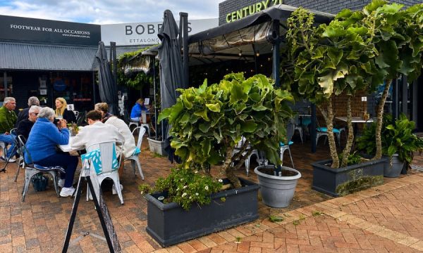 Outdoor dining at Bobby's Café in Ettalong Beach on the Central Coast NSW